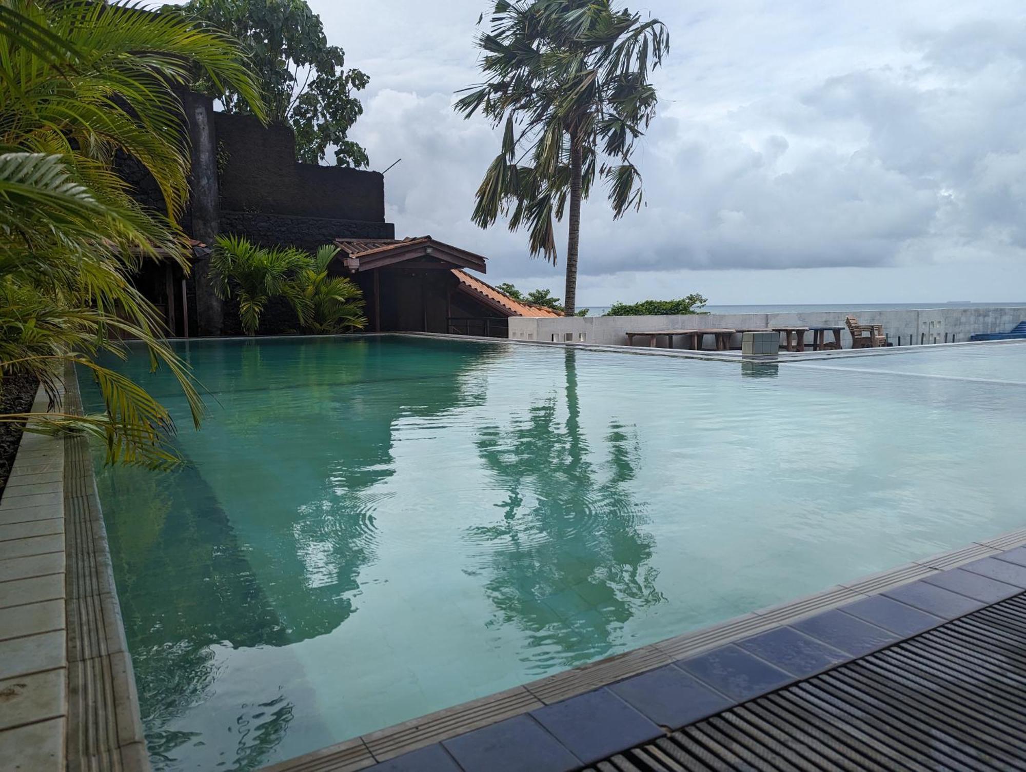 Hotel Silan Mo Mirissa Exterior photo