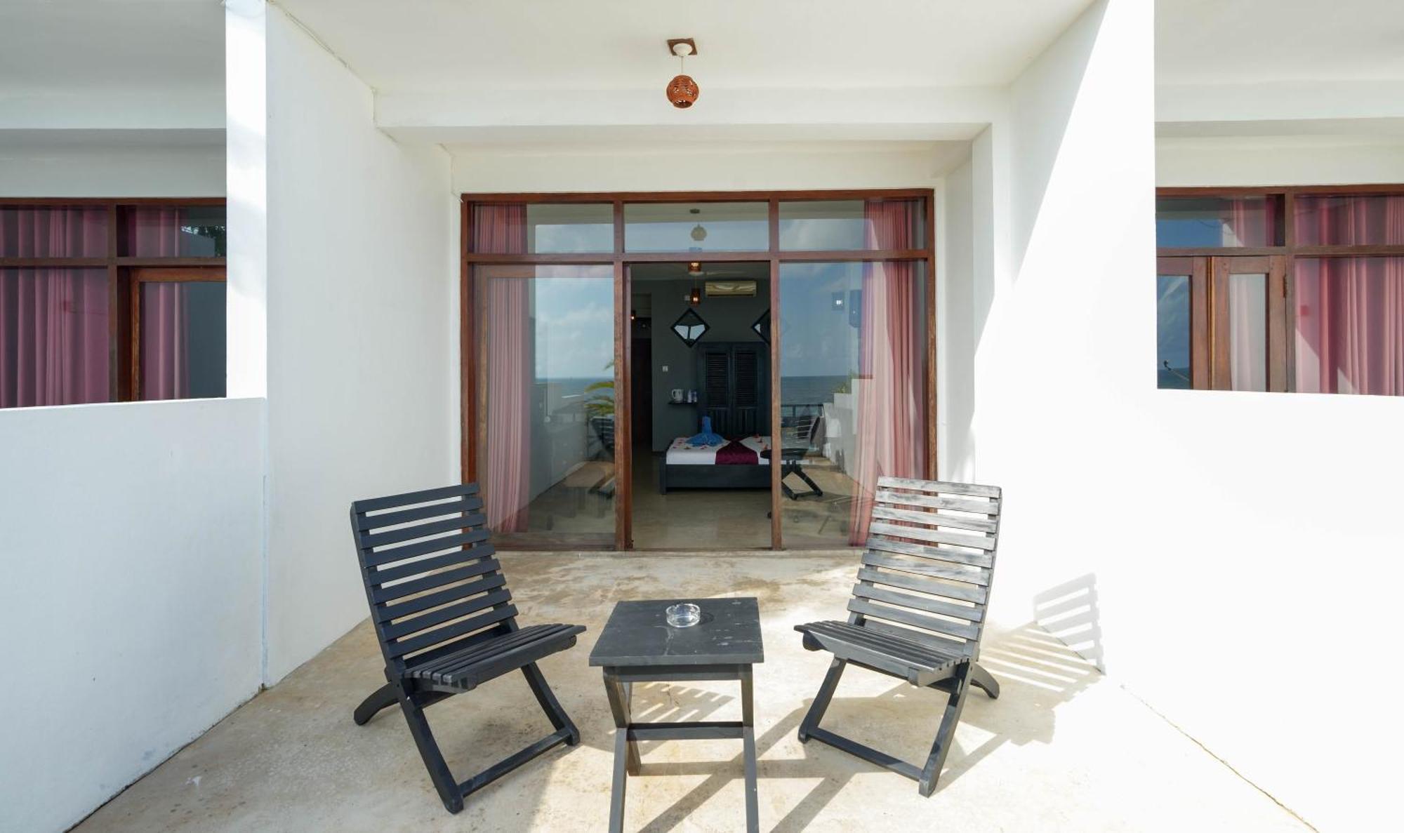 Hotel Silan Mo Mirissa Exterior photo